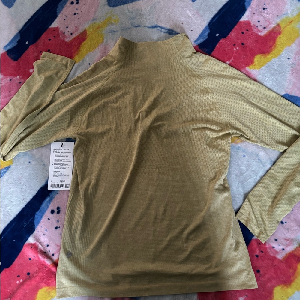 Lululemon Athletica  1/2-Zip Long Sleeve - Picture 4 of 4